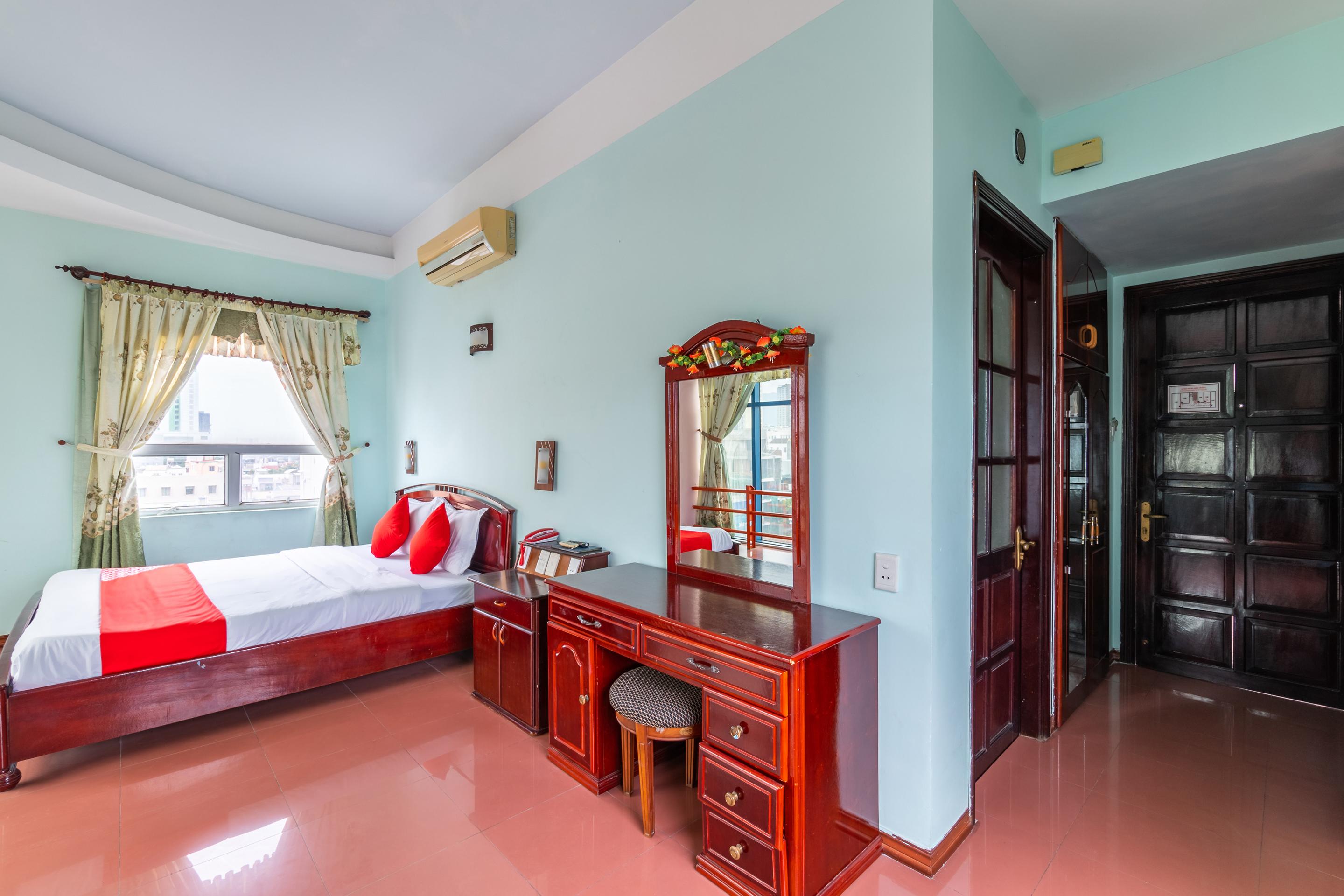 Golden Gate 1 Hotel Дананг Екстериор снимка